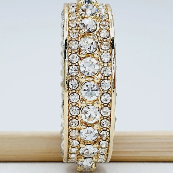 🔥Eternity Band 18K Gold Plated Cubic Zircon Engagement Rings forWomen,UNVN12364 - Picture 10 of 15